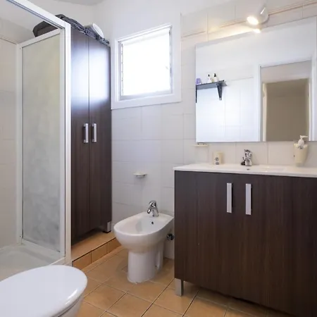 Skysea Apartman *