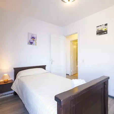 Skysea Apartman *